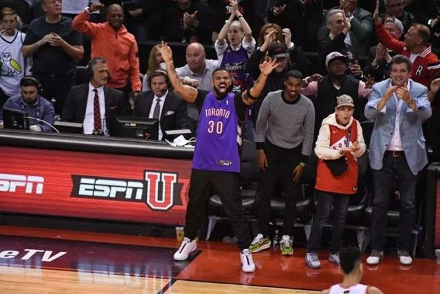 那些捧起过奥布莱恩杯的球队,一部浓缩的NBA王朝兴衰史 那些捧起过奥布莱恩杯的球队,一部浓缩的NBA王朝兴衰史